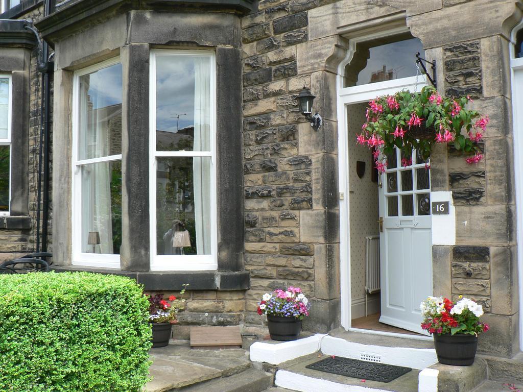 16 Franklin Bijou Boutique Bed & Breakfast Harrogate Dış mekan fotoğraf